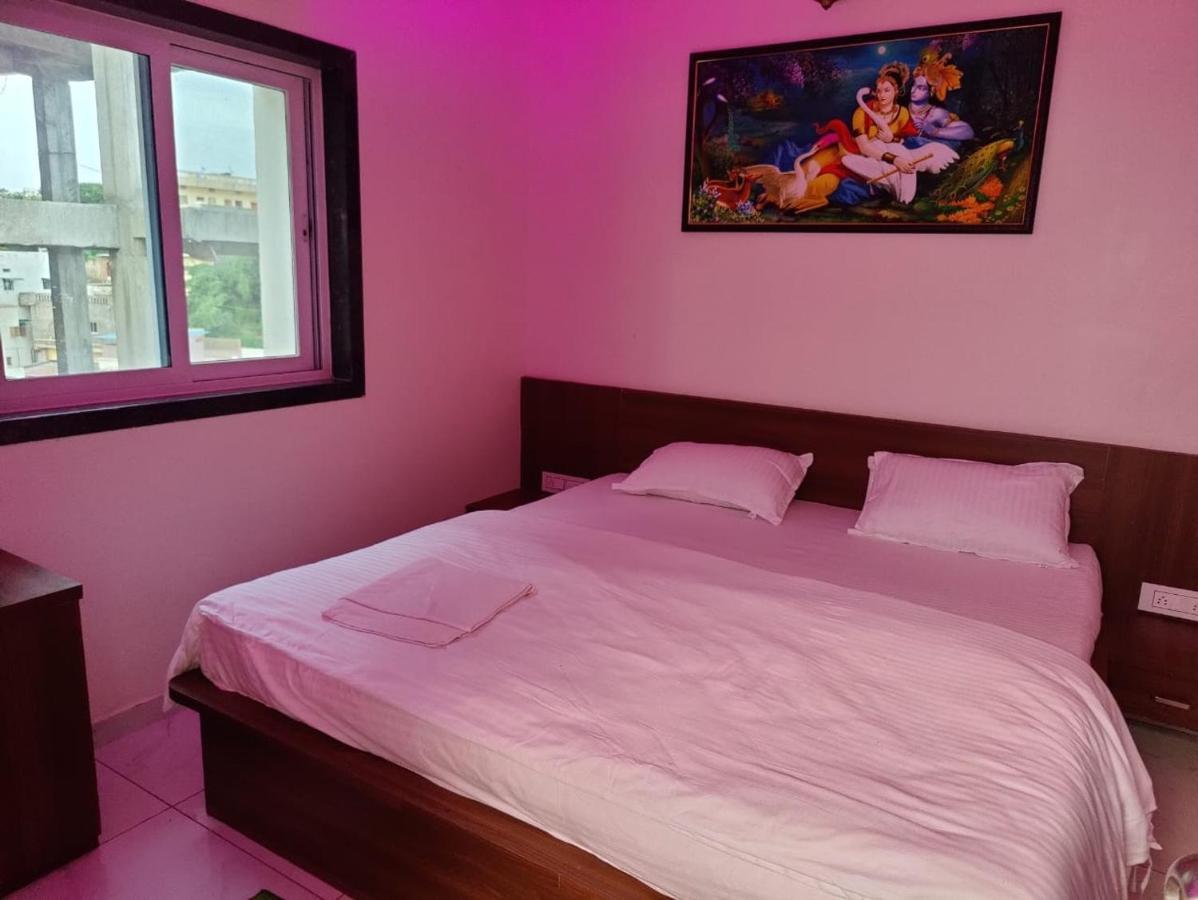 Hotel Sardar Rooms Garudeshwar Kültér fotó