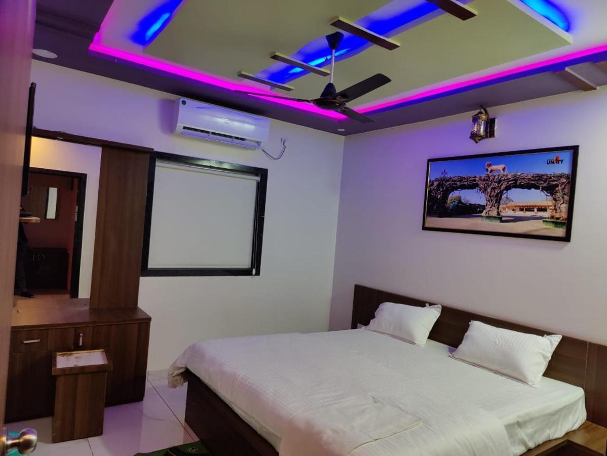 Hotel Sardar Rooms Garudeshwar Kültér fotó