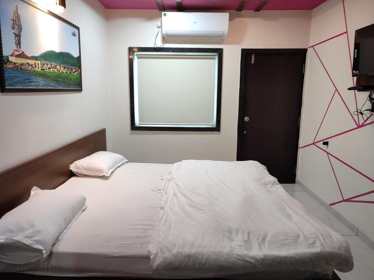 Hotel Sardar Rooms Garudeshwar Kültér fotó