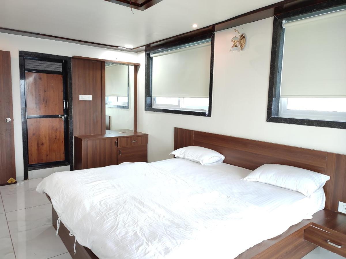 Hotel Sardar Rooms Garudeshwar Kültér fotó