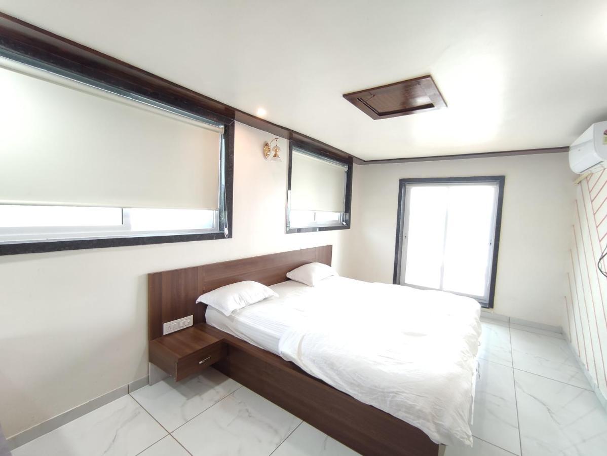Hotel Sardar Rooms Garudeshwar Kültér fotó