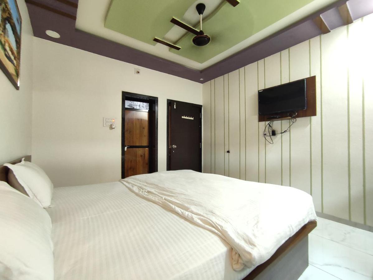 Hotel Sardar Rooms Garudeshwar Kültér fotó