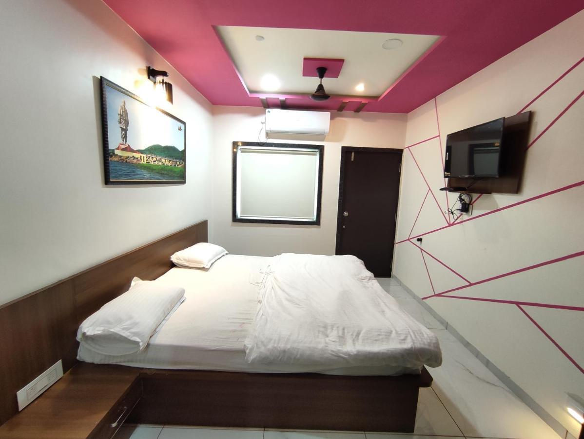 Hotel Sardar Rooms Garudeshwar Kültér fotó