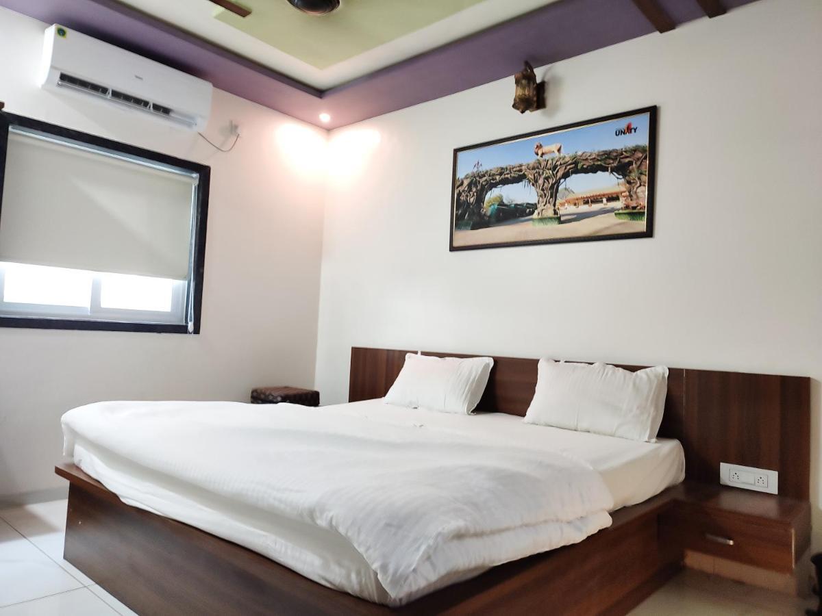 Hotel Sardar Rooms Garudeshwar Kültér fotó